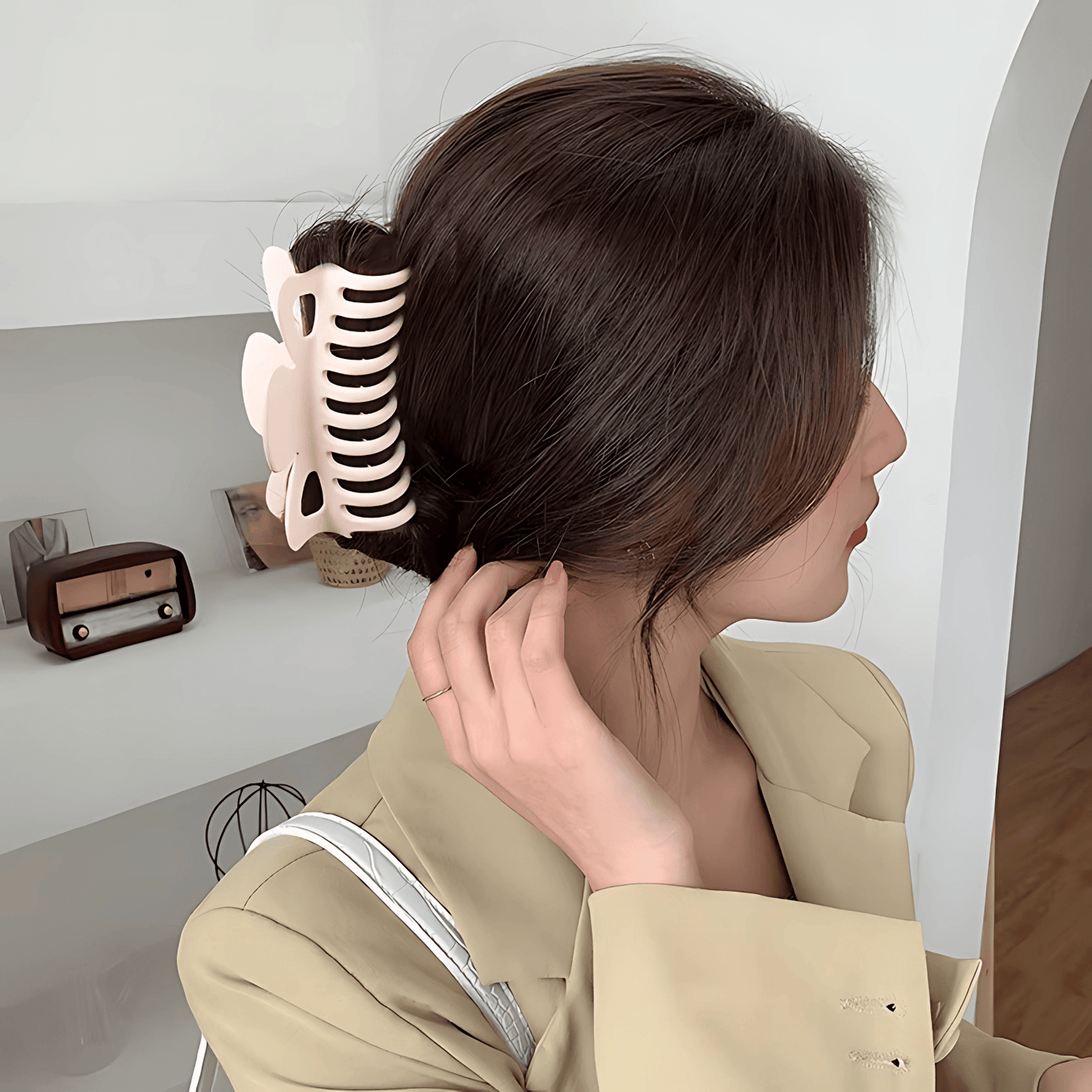 Large Matte Non-Slip Claw Clips for Thick Hair - Gummia