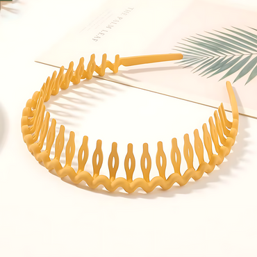 Wavy comb teethed headband