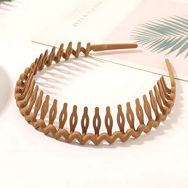 Wavy comb teethed headband