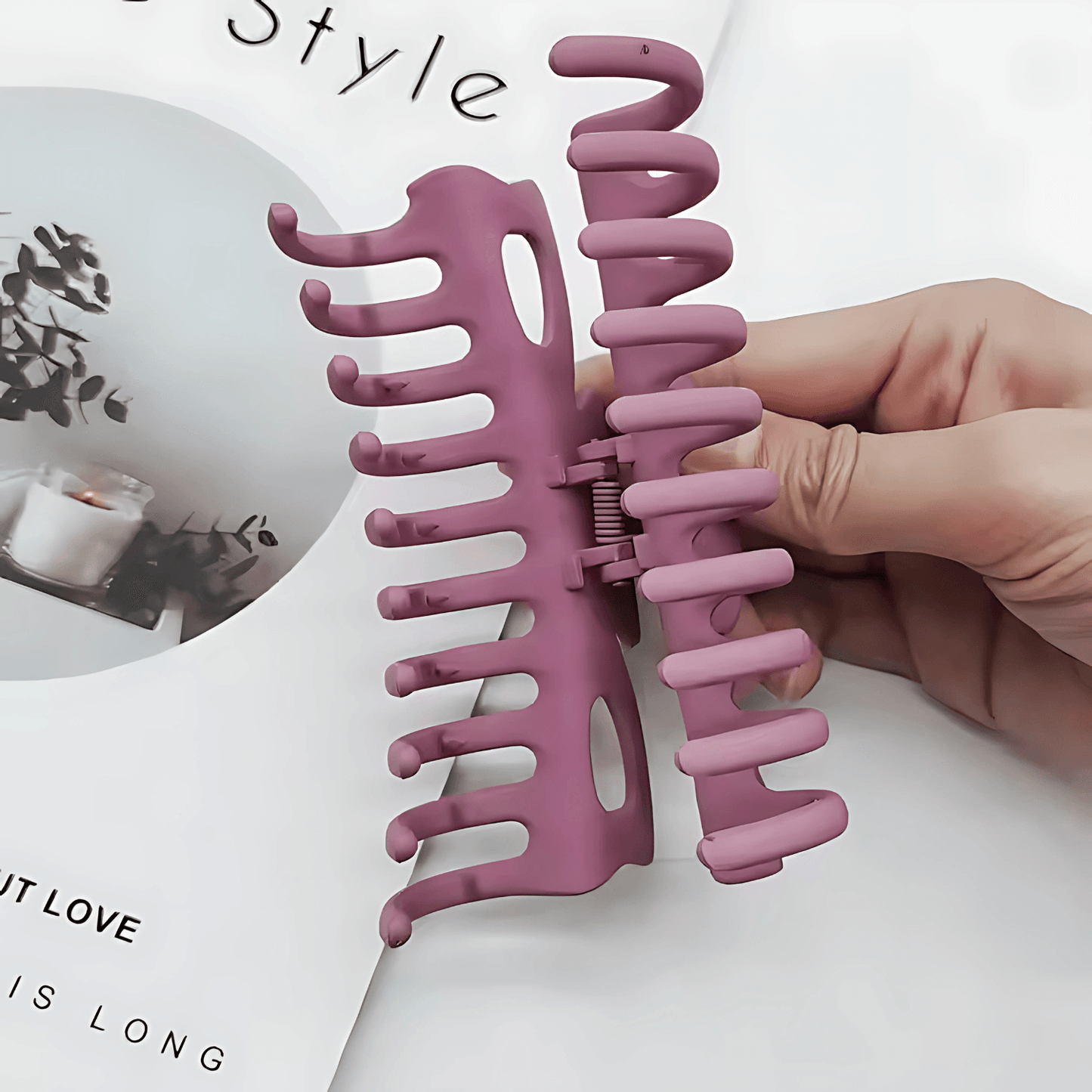 Large Matte Non-Slip Claw Clips for Thick Hair - Gummia