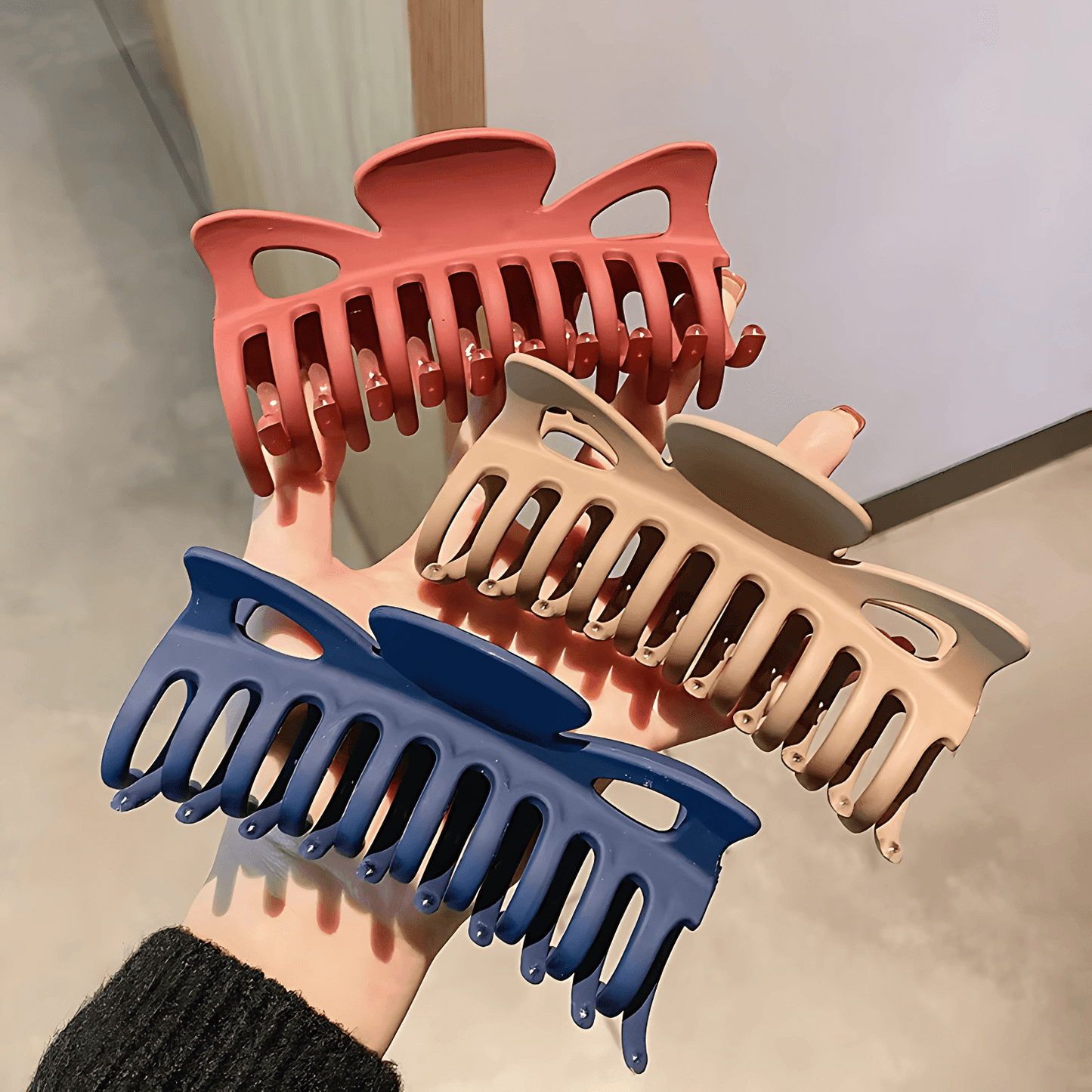 Large Matte Non-Slip Claw Clips for Thick Hair - Gummia