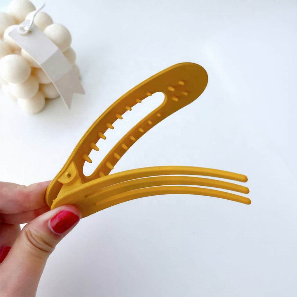 Matte Oval Hair Clip – Small & Long – 11 cm