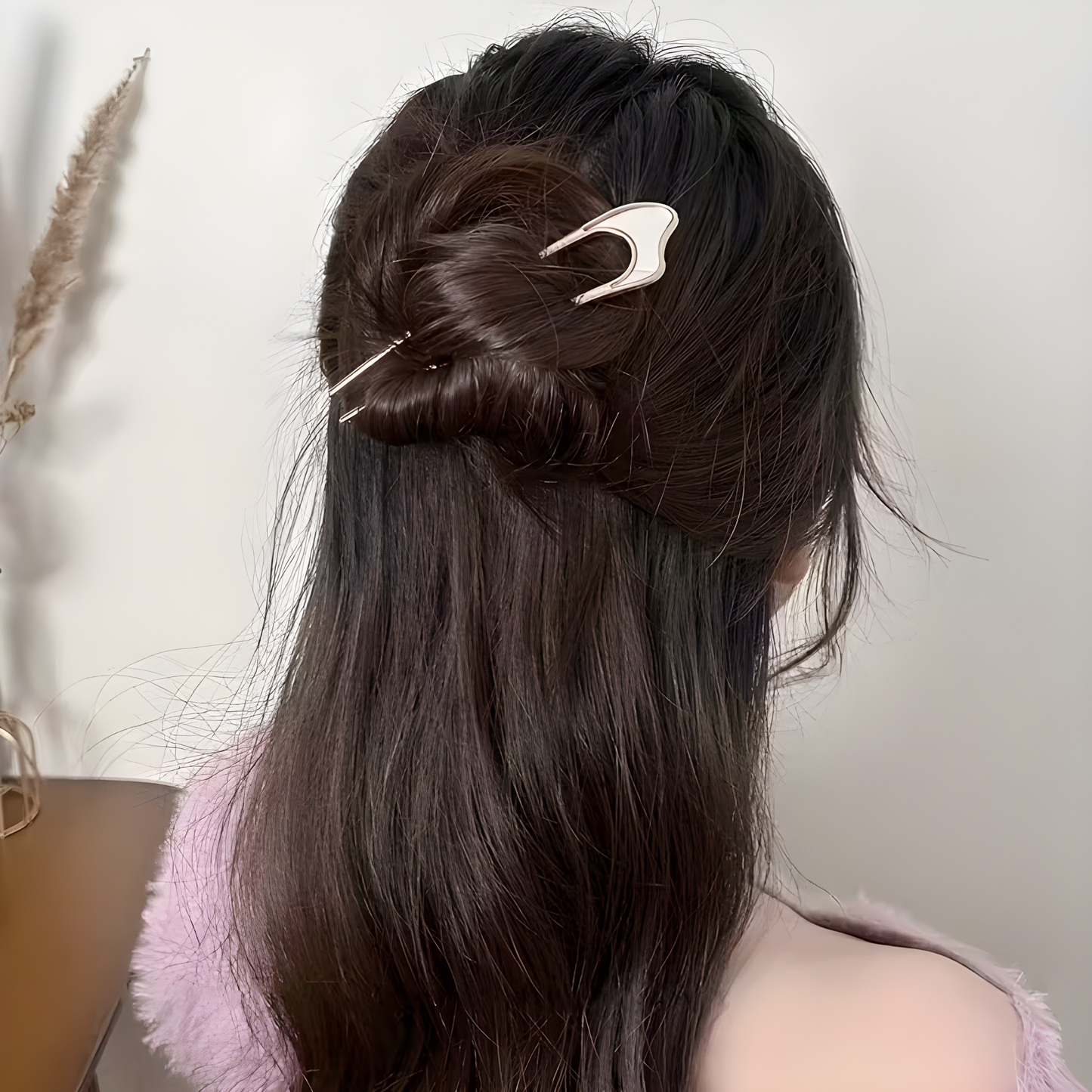 Metal U-Shaped French Gold Hair Pin with marble design