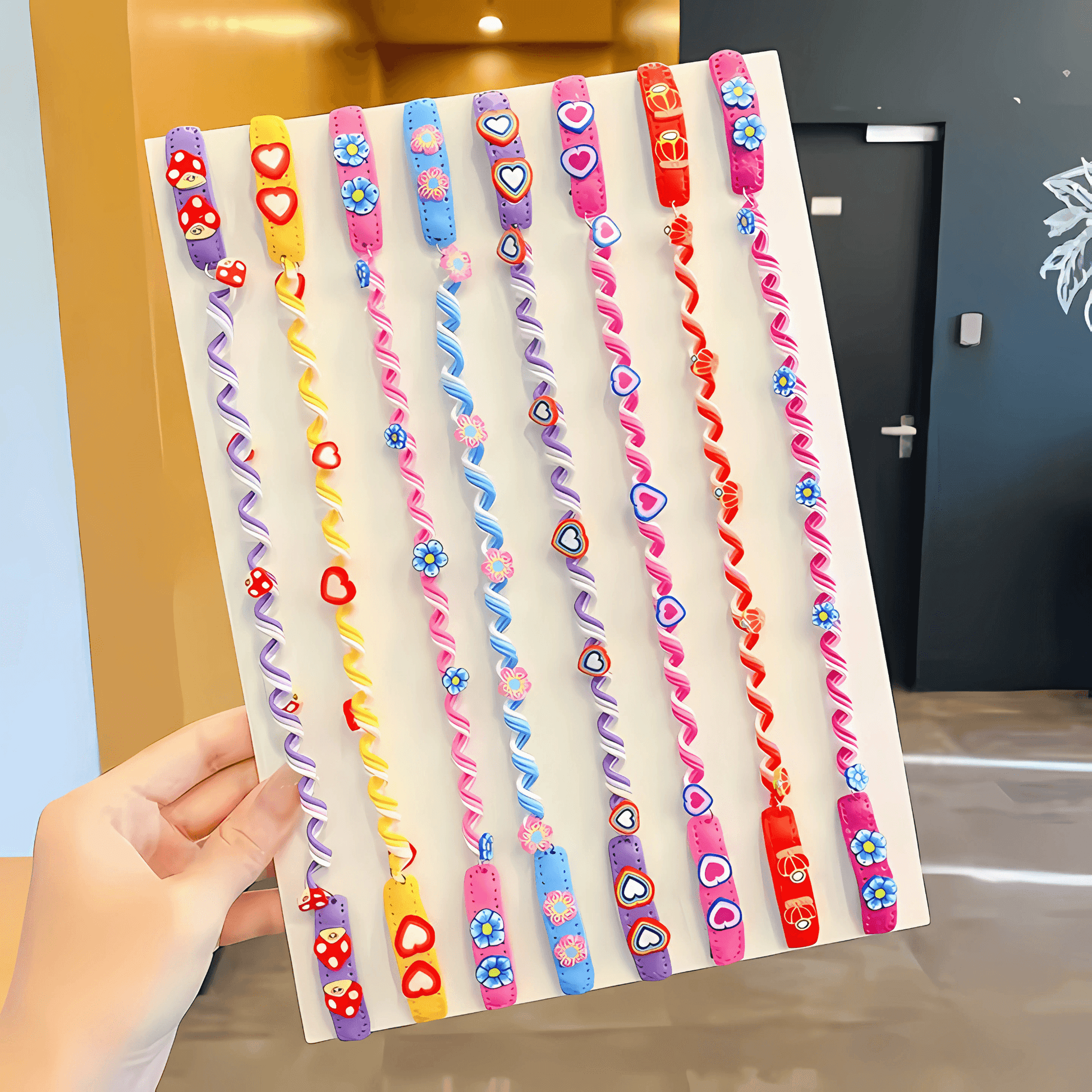 Multi-colored spiral braid twister - Gummia