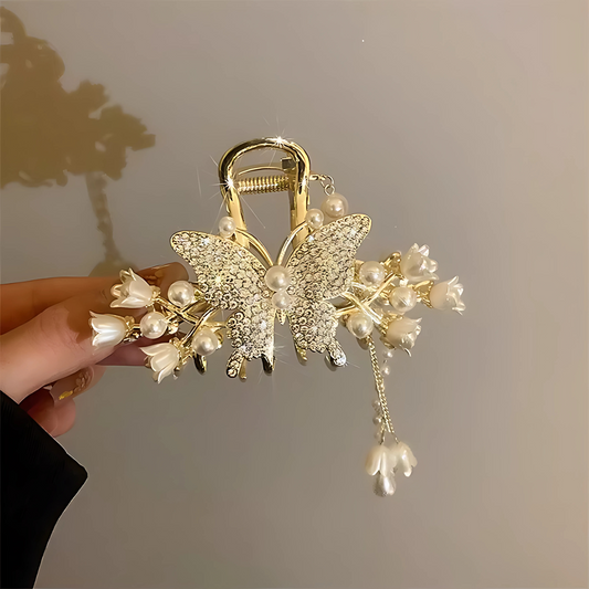 Elegant Crystal Hair Clip for Stylish Updos with Pearl Accents