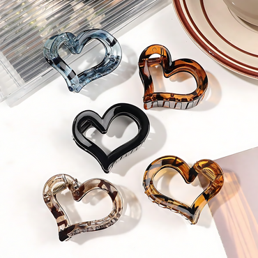 Heart shaped clips- medium size