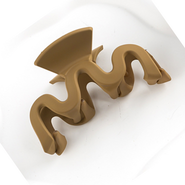Wavy Matte Hair Claw Clip for Women - Gummia