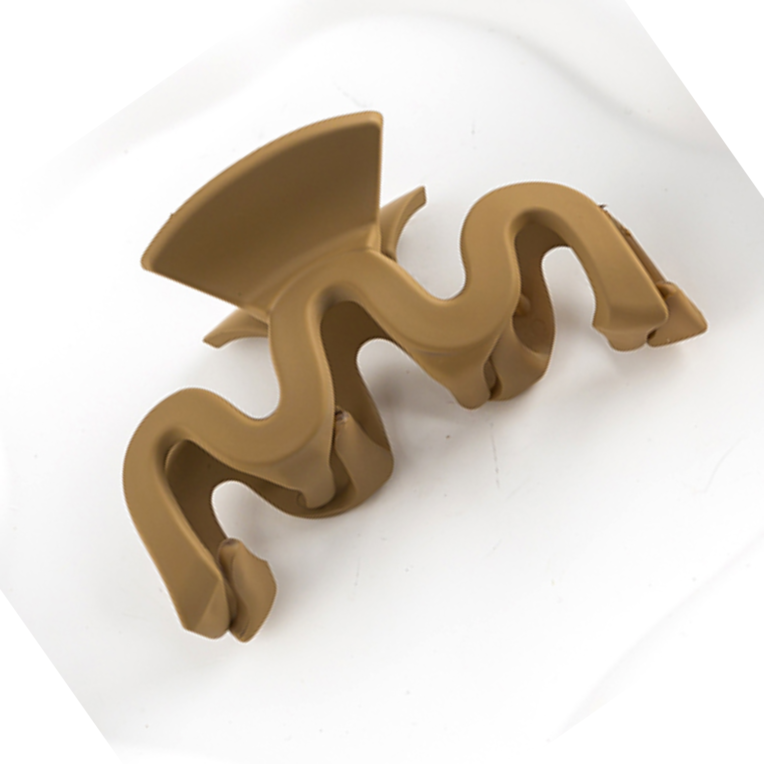 Wavy Matte Hair Claw Clip for Women - Gummia